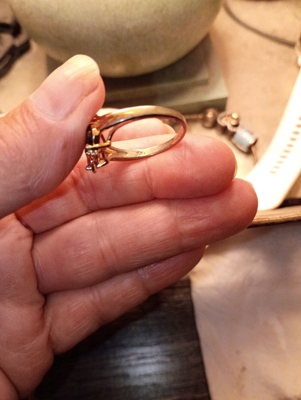 Amethyst Butterfly Gold Ring - Picture 4 of 4